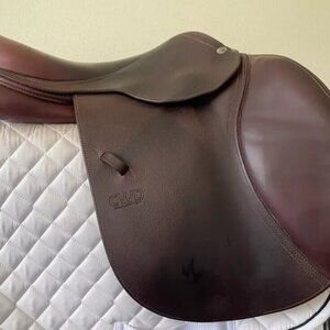 17.5” GREAT Condition Used CWD English Saddle (Wide Tree)